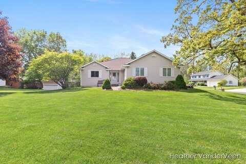 618 Grand Woods Court NE, Grand Rapids, MI 49525