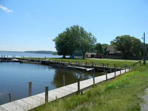 846 S Lakeshore Drive, Ludington, MI 49431