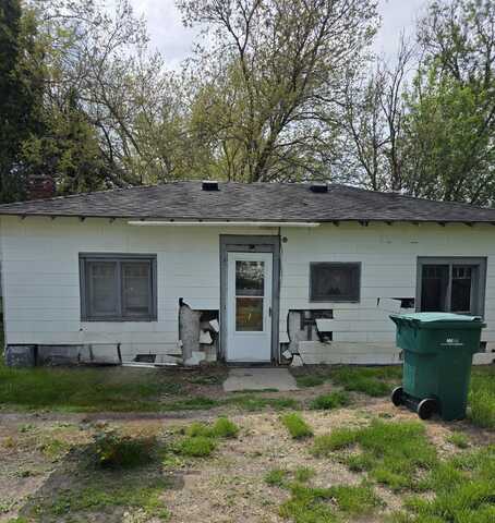 120 2nd Street, Ionia, MI 48846
