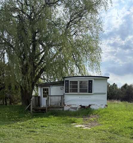 7957 30th Avenue, Evart, MI 49631