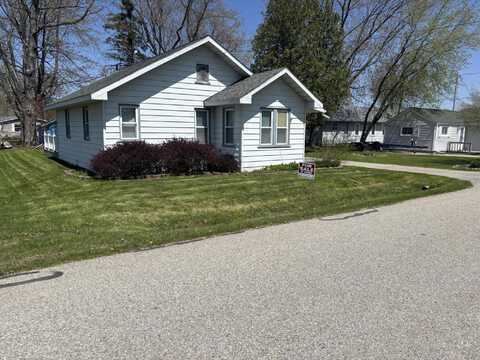 127 Sandpiper Avenue, Houghton Lake, MI 48629