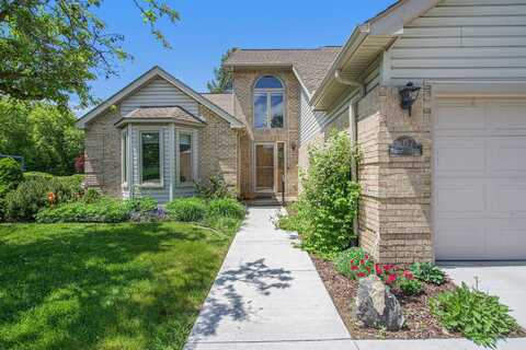1323 Wedgewood Circle, Saline, MI 48176