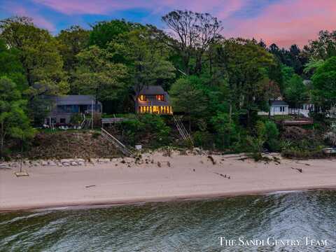 3327 N Lakeshore Drive, Holland, MI 49424