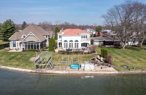 68283 Park Shore Drive, Edwardsburg, MI 49112