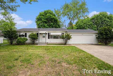512 Maple Street, Greenville, MI 48838