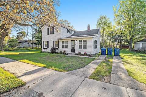 620 N Lakeshore Dr, Ludington, MI 49431