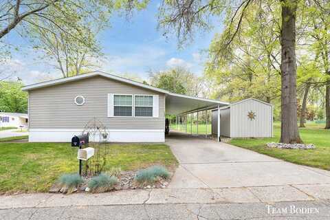 5547 Seagull Drive NE, Belmont, MI 49306