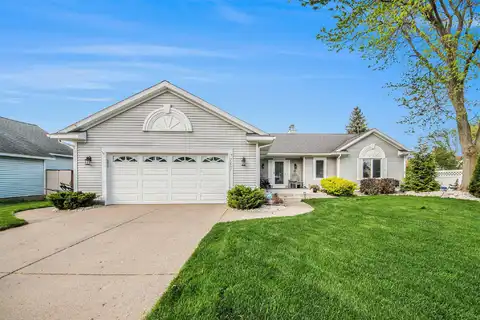 2257 Stowevalley Drive SE, Grand Rapids, MI 49508