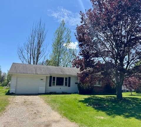 525 W Upton Avenue, Reed City, MI 49677