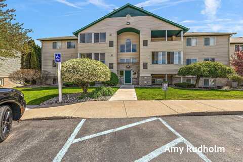 5883 Crosswinds Drive, Norton Shores, MI 49444