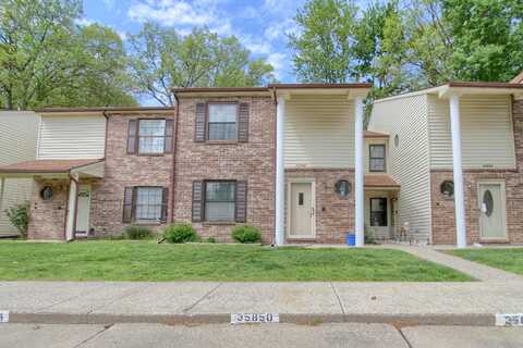 35844 CASTLEWOOD Court Court, Westland, MI 48185