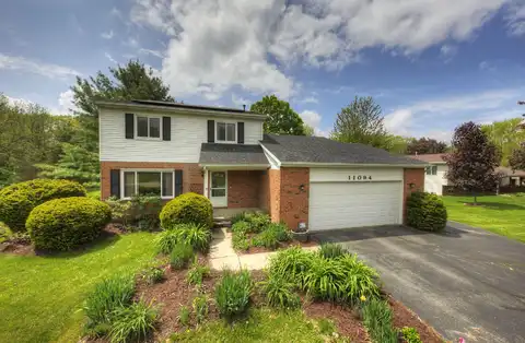 11094 Shadow Woods Lane, Whitmore Lake, MI 48189