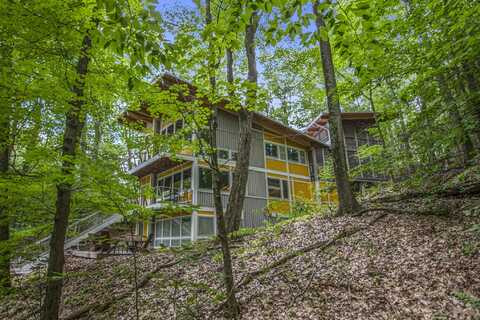 6723 Vandermeulen Road, Holland, MI 49423