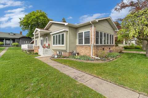 705.5 E Ludington Avenue, Ludington, MI 49431