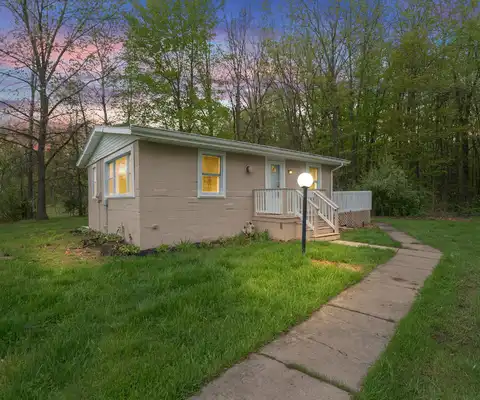 24118 Martinsville Road, Belleville, MI 48111