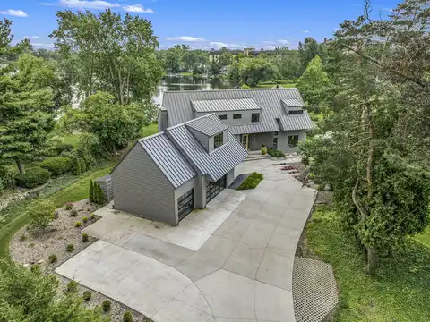 1950 Robinson Road SE, East Grand Rapids, MI 49506