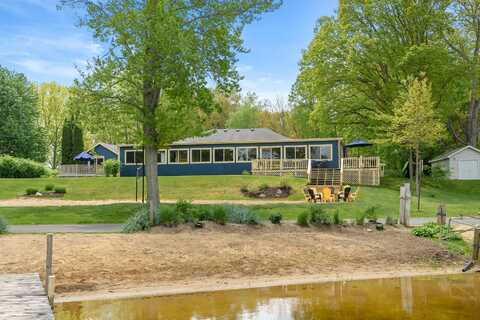 08763 Silver Lake Rd Road, Grand Junction, MI 49056