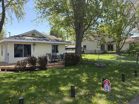 901 S Lake Drive, Novi, MI 48377