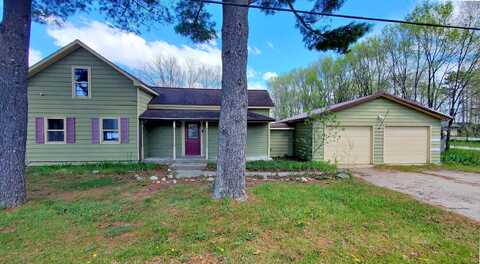 365 Quarterline Street, Newaygo, MI 49337
