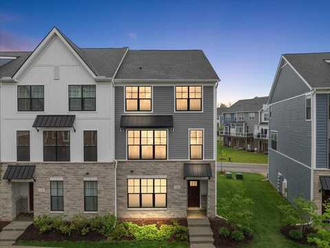 2746 S Spurway Drive, Ann Arbor, MI 48105
