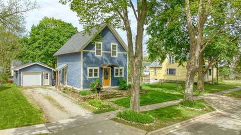 215 Washington Street, Chelsea, MI 48118
