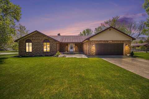 1802 Williamsburg Drive, Stevensville, MI 49127