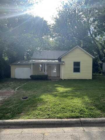 2007 N Travis Avenue, Springfield, MO 65803