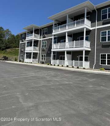 214 Circle Drive, Taylor, PA 18517