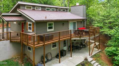 216 Zoder Drive, Gatlinburg, TN 37738