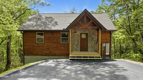 1705 Parkway View Court, Sevierville, TN 37876