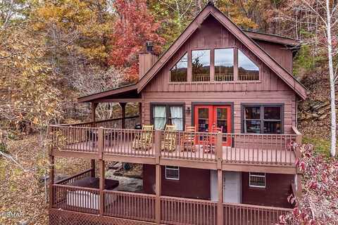 910 Laurel Lick Road, Pigeon Forge, TN 37863
