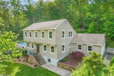 15 Lanning Ter, Washington, NJ 07882
