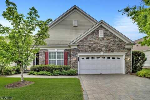 326 Biltmore Ln, Franklin, NJ 08873