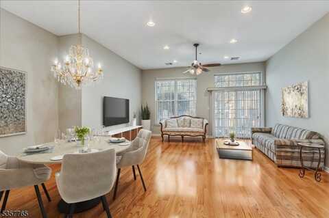 1302 Four Seasons Dr, Wayne, NJ 07470