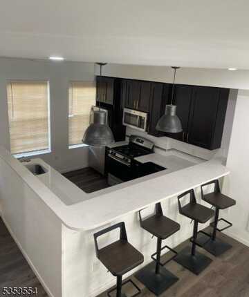 22 Eagle St, Newark, NJ 07102