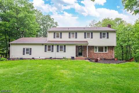 14 Chilhowie Dr, Kinnelon, NJ 07405