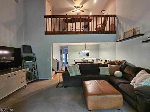 20 Eagle Dr, Hampton, NJ 07860
