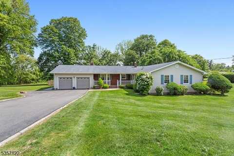 12 Glory Rd, Clinton, NJ 08833