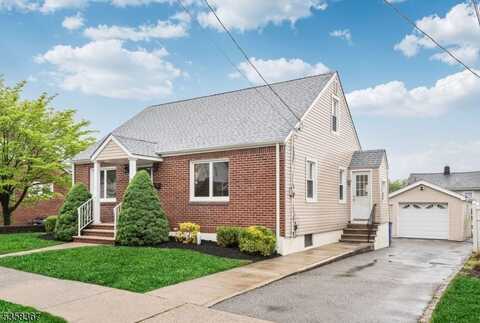 42 Hobart Pl, Totowa, NJ 07512