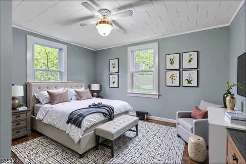 90 Swartswood Rd, Newton, NJ 07860