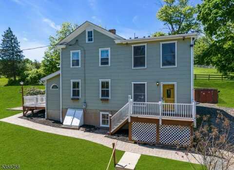 392 Pittstown Rd, Franklin, NJ 08867