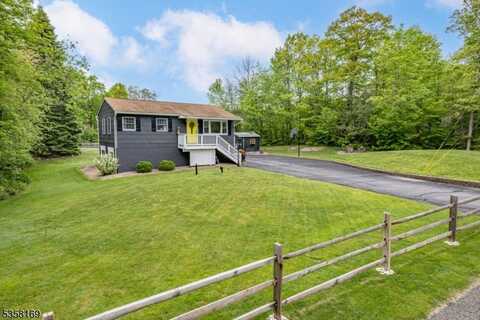 5 Emerald Dr, Vernon, NJ 07422