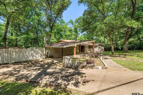 102 Berkley Dr, Palestine, TX 75801