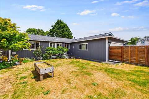 2325 Fischer Lane, Humboldt Hill, CA 95503