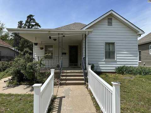 607 N Pine St, Pratt, KS 67124