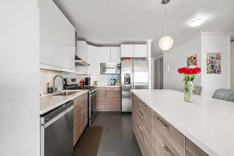 7000 BLVD EAST, Guttenberg, NJ 07093