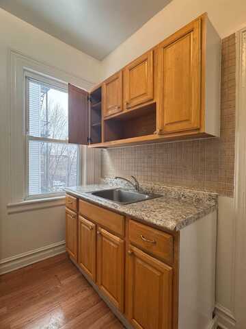 318 RANDOLPH AVE, JC, Bergen-Lafayett, NJ 07305