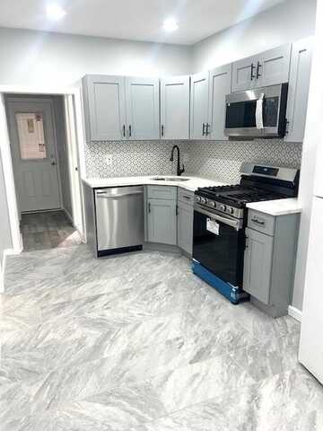 60 DALES AVE, JC, Journal Square, NJ 07306