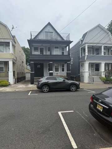 8516 3RD AVE, North Bergen, NJ 07047