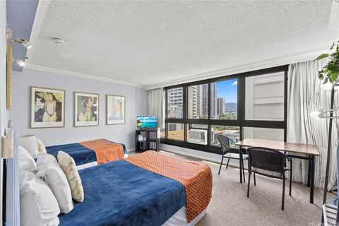 134 Kapahulu Avenue, Honolulu, HI 96815